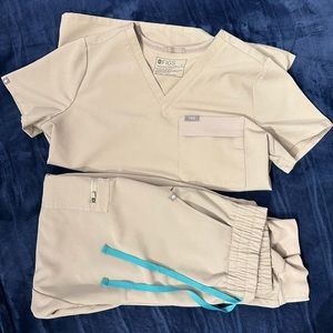 Figs Scrubs Boulder Sz Medium